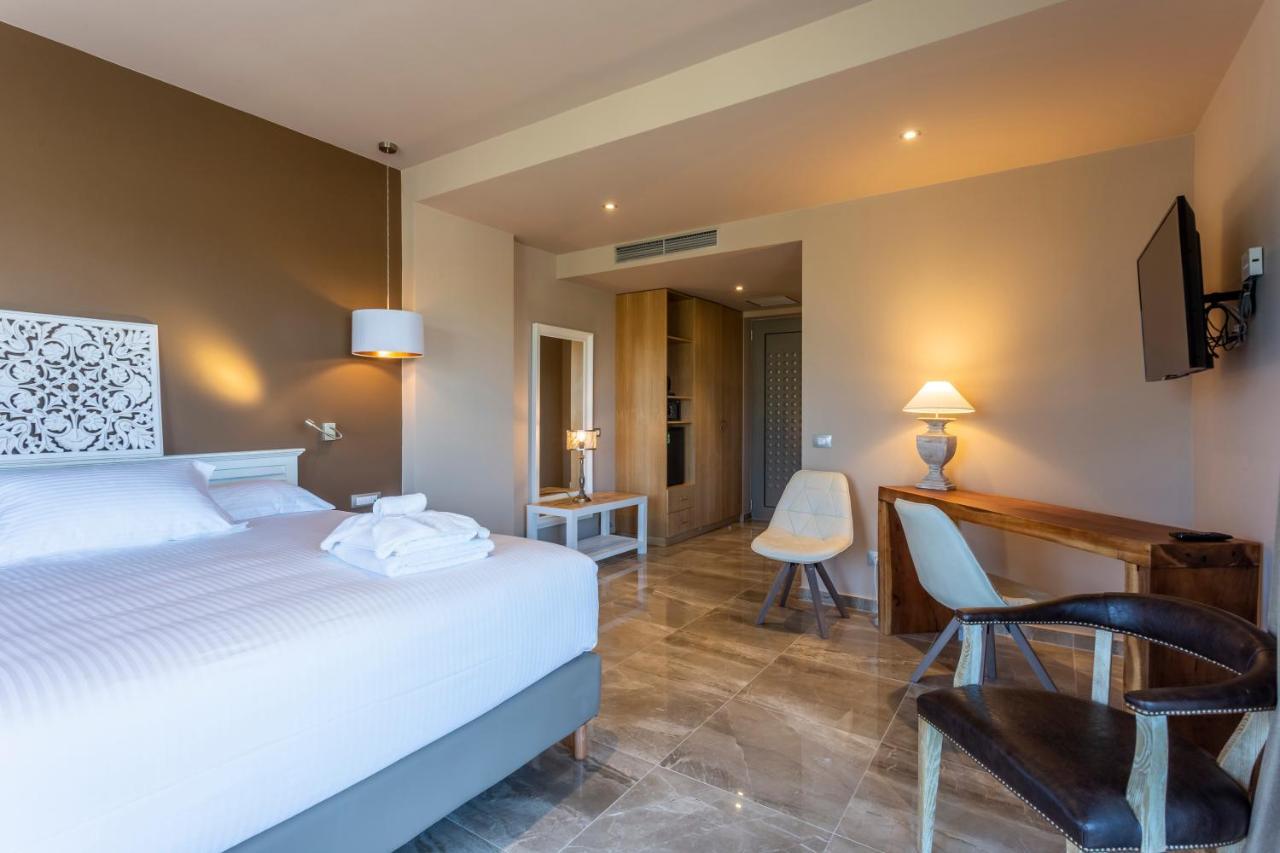 Elysian Luxury Hotel And Spa Kalamata Ngoại thất bức ảnh